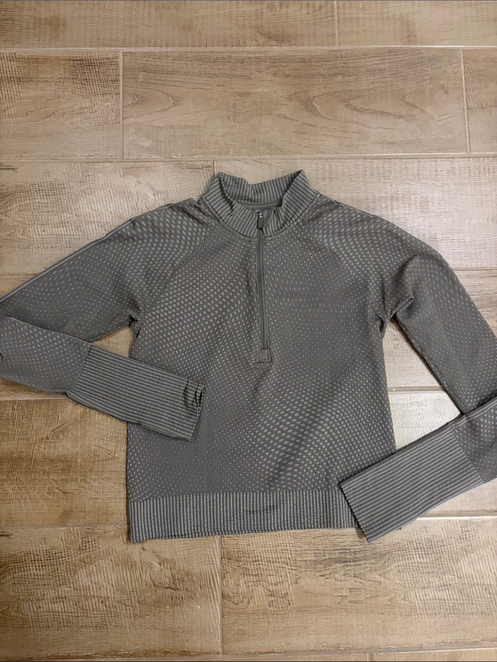 Lululemon Women Crop Top Half Zip